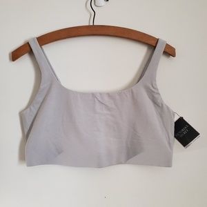 VS Double Scoop Sports Bra